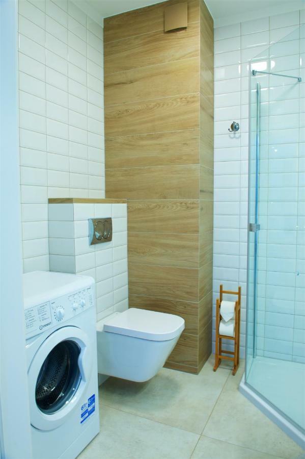 Sea Cliff Apartment *